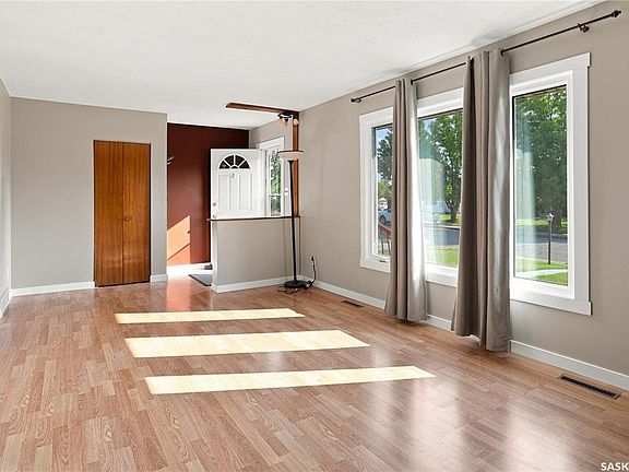 4th image of 571 104th STREET