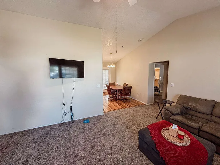 505 Lost Basin Ct — Photo 6