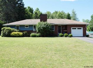 19 Sylvan Ln, Troy, NY 12180