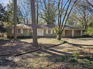 425 Hilderbrand Dr, Sandy Springs, GA 30328