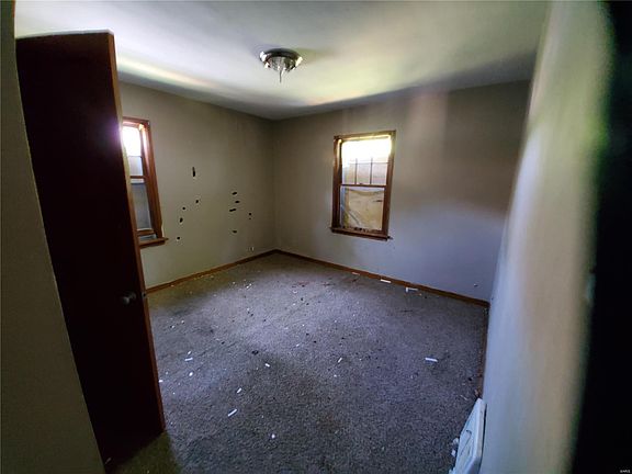 3rd image of 875 Gustav Ave