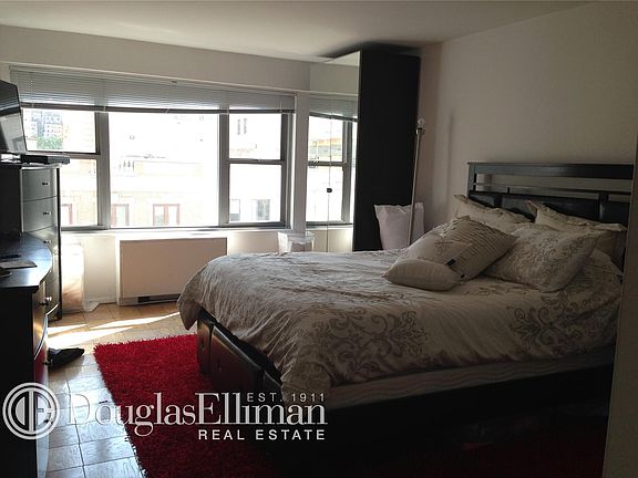 3rd image of 245 E 63rd St APT 806
