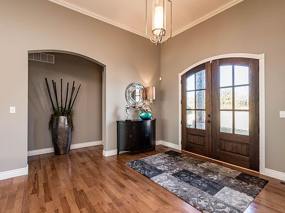 5th image of 2321 S Country Club Dr