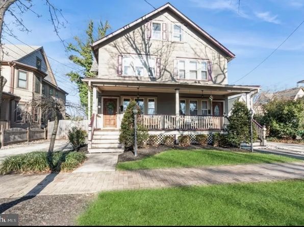 111 W Summit Ave