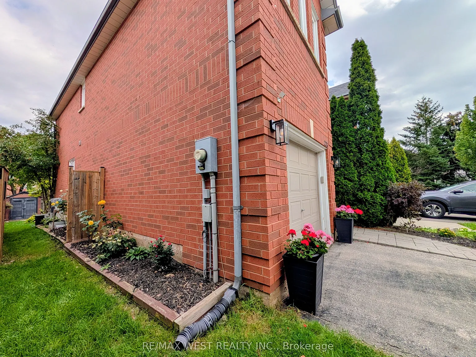 4 bed, $4,200 — Photo 2
