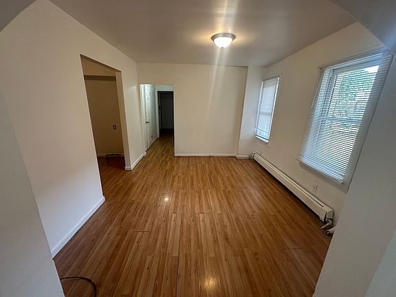 3rd image of 4486 W Jefferson Ave