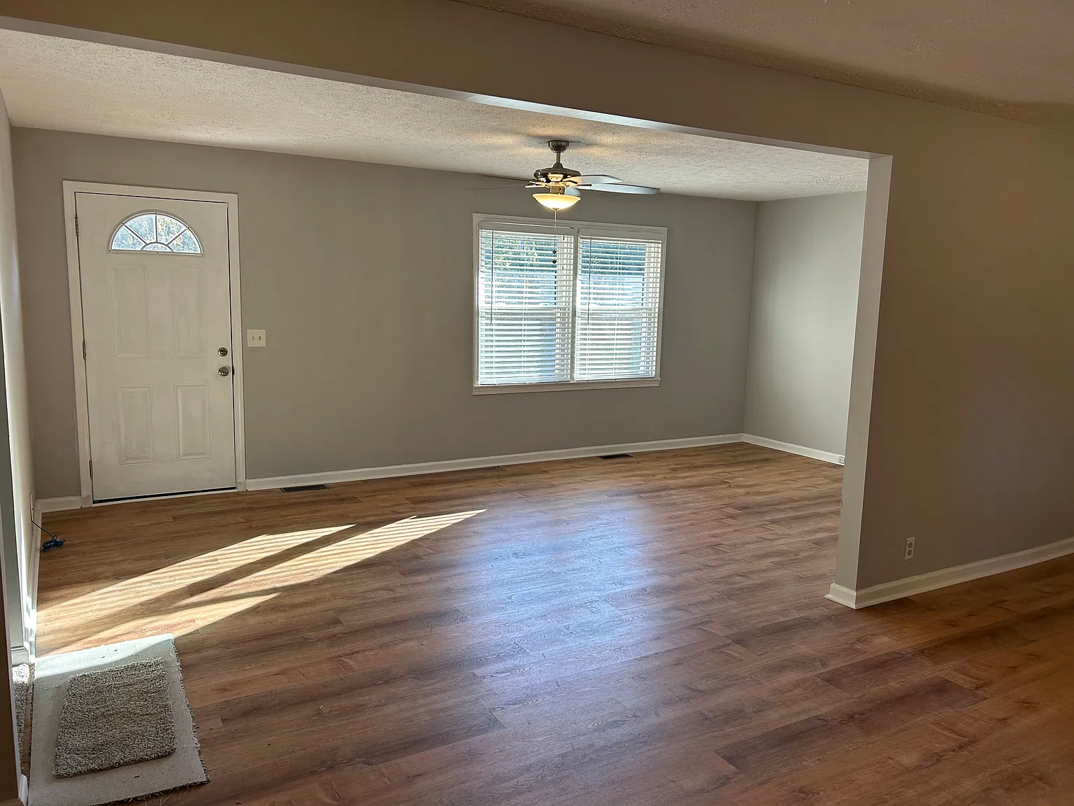 3 bed, 1400 sqft, $1,800 — Photo 4