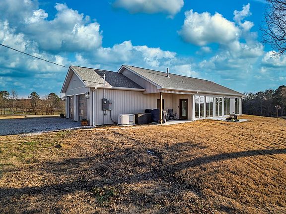 2nd image of 279 Eagles Ln
