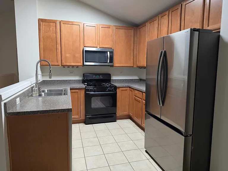 485 Conservatory Ln #485 — Photo 11