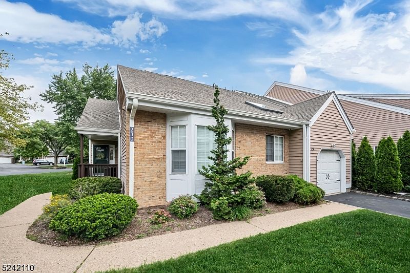 1st image of 230 Crescenzi Ct