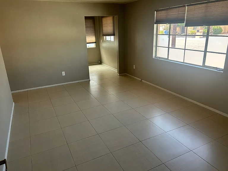 1123 E McLellan Blvd #3 — Photo 9