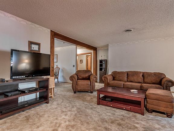 004_6701_Living Room 2