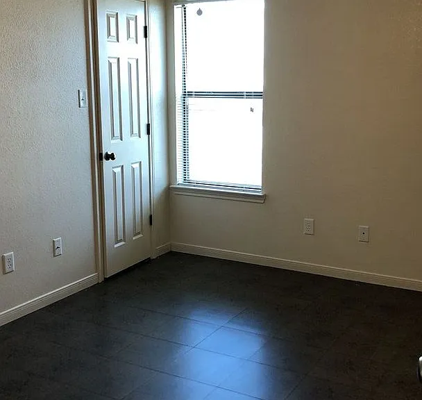 1409 Nicholas Cir #B — Photo 17