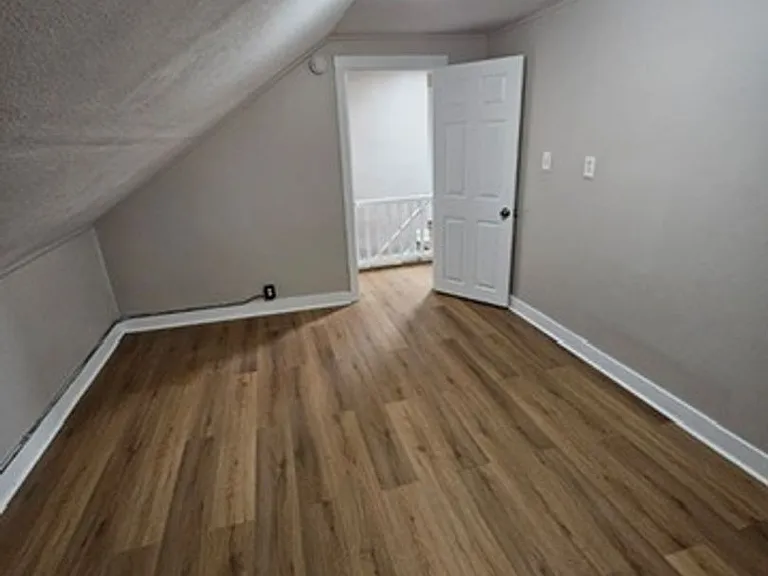 29 Tracy Ave — Photo 9