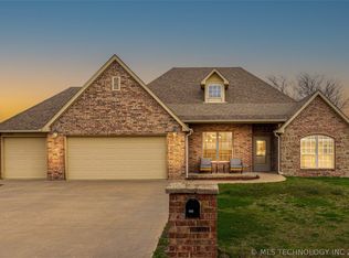 1995 Graham Pl, Pryor, OK 74361