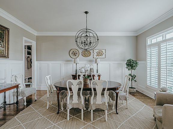 5th image of 4009 Cardigan Ln