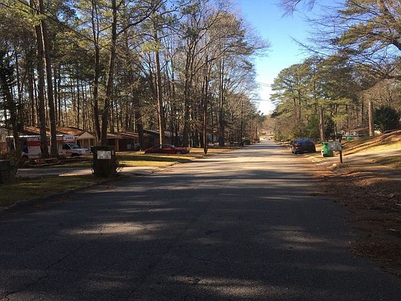 4th image of 4991 Sheila Ln