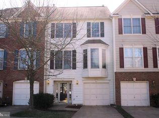 25543 Fretton Sq, Chantilly, VA 20152