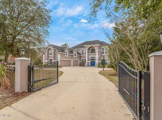 316 Hollywood Forest Dr, Fleming Island, FL 32003