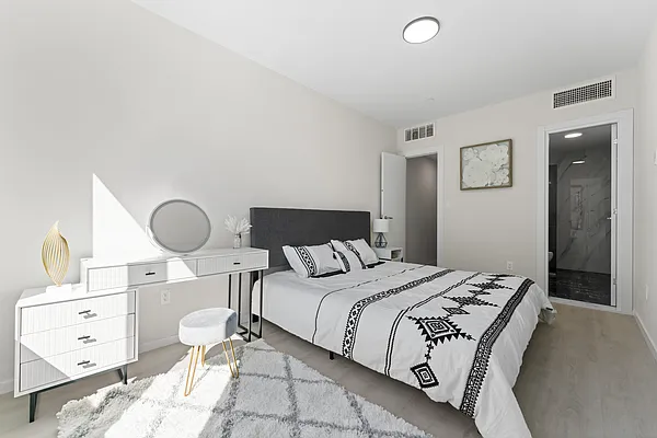 Sold by Ilite Realty Inc | media 12