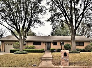 2425 Skyline Dr, Waco, TX 76710