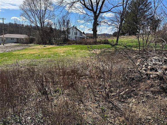 3rd image of 744 Frbk Herbert Rd