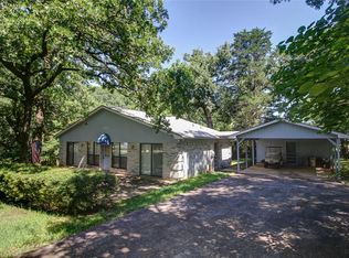 333 Comanche Dr, Lake Kiowa, TX 76240