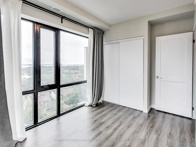 15 Queen St S #907 — Photo 15