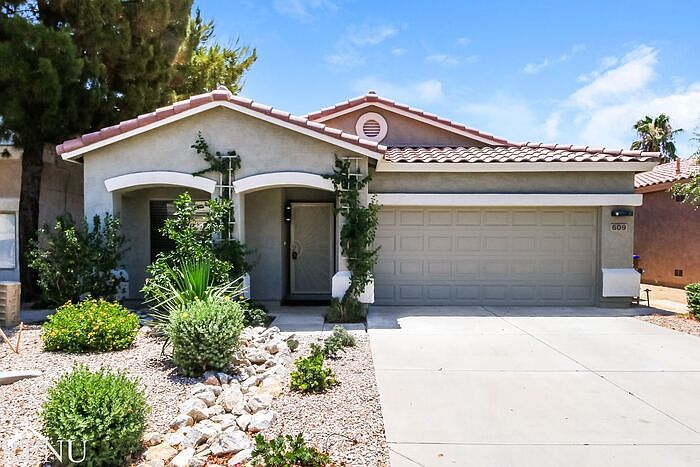 1st image of 609 E Red Rock Trl