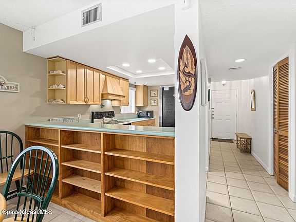 5th image of 8494 Ridgewood Ave APT 4206