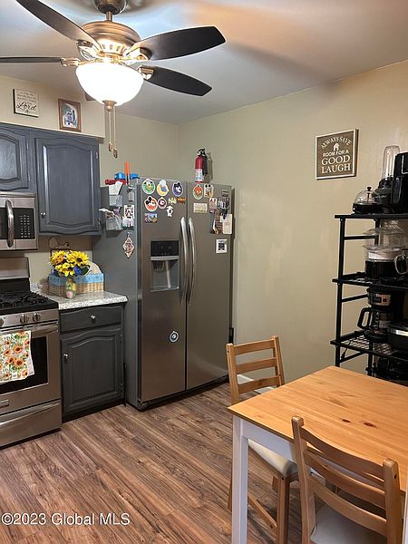 2nd image of 7 Fremont Lane