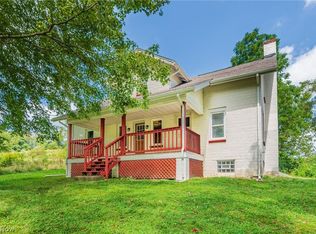 1032 Hartwood Rd NW, Magnolia, OH 44643