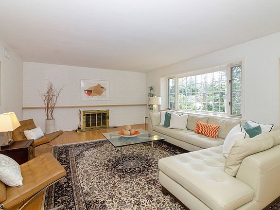 4th image of 85 Park Ave