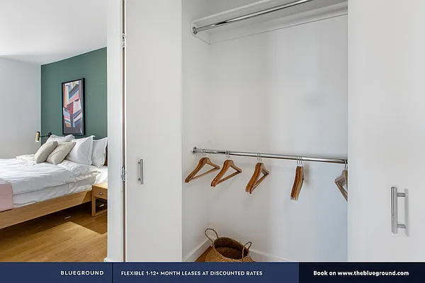 Rented by The Blueground | media 46