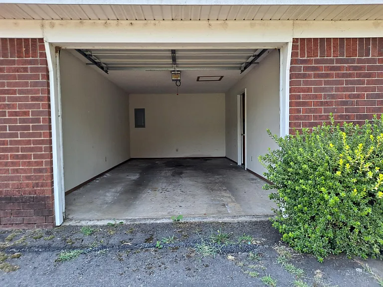 313 McKennon Ct — Photo 14