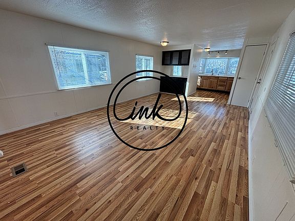 5th image of 3289 Penrod Ln #15