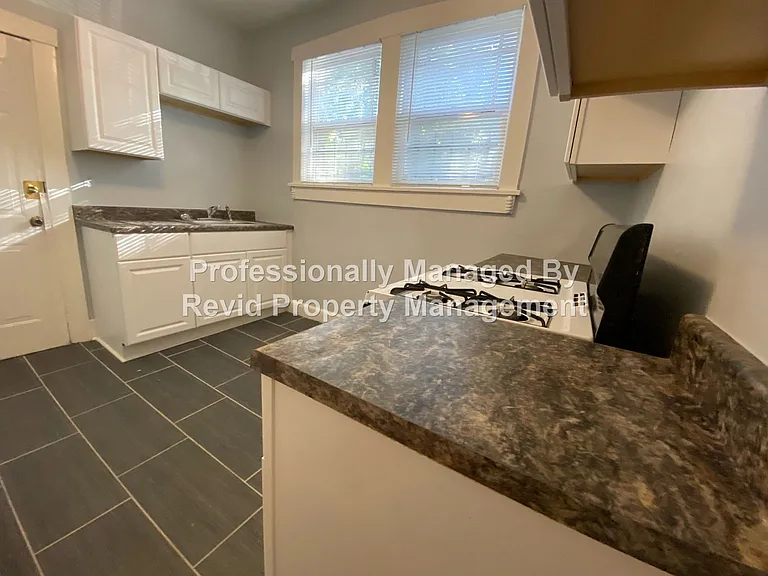 144 N Belvedere Blvd #2 — Photo 1