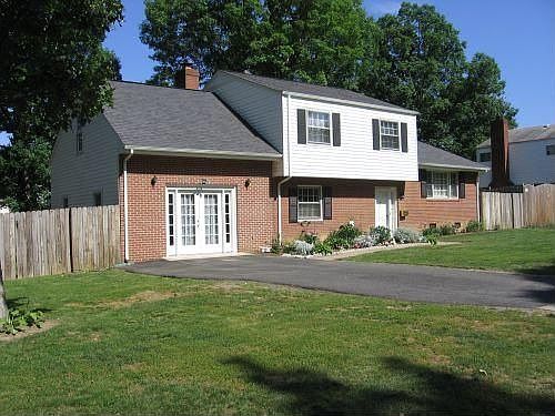 1st image of 110 Lombardy Dr