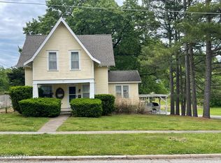 1238 Garfield Ave, Baxter Springs, KS 66713