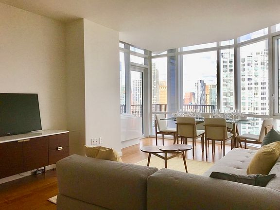 3rd image of 66 Rockwell Pl APT 21A