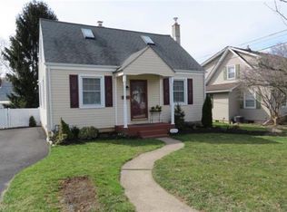 414 Maple Rd, Hellertown, PA 18055