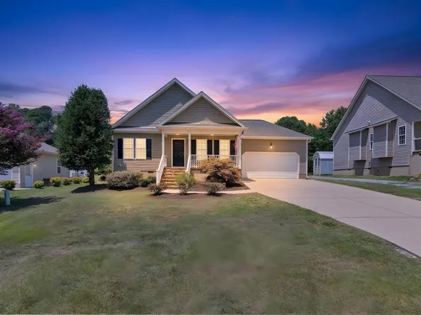 585 Cokesbury Park Ln, Fuquay Varina, NC 27526