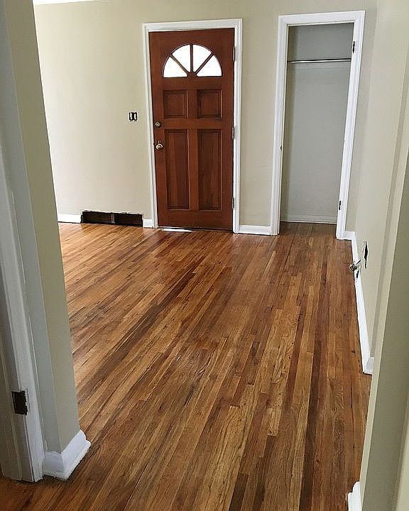 2nd image of 1827 Winston Blvd