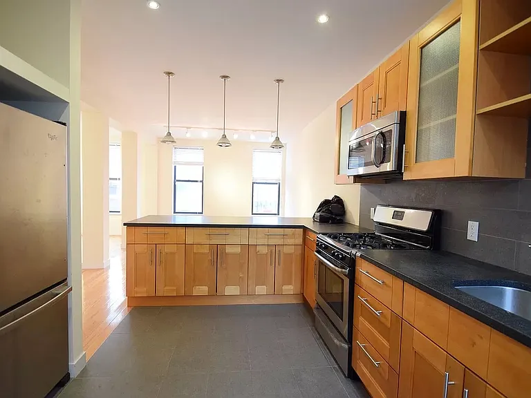 727 Fulton St #1 — Photo 6