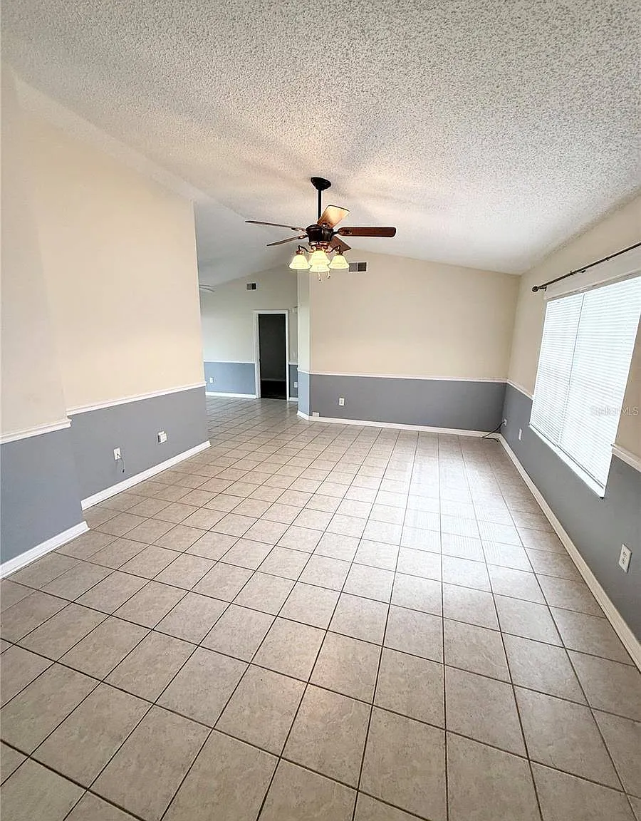 3 bed, 1170 sqft, $1,650 — Photo 2