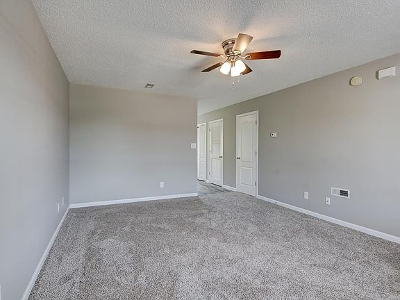 4th image of 513 Patriot Park Ct Unit C