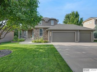 18410 Dewey Ave, Omaha, NE 68118