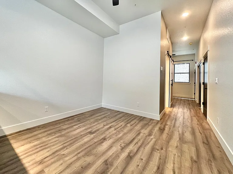 400 N Garfield Ave #102 — Photo 17