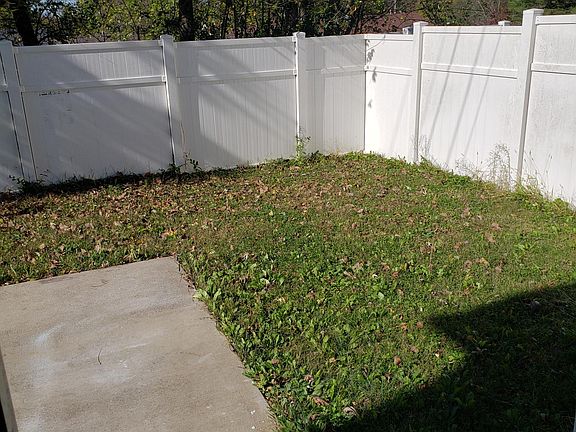 4th image of 180 Clear Creek Dr