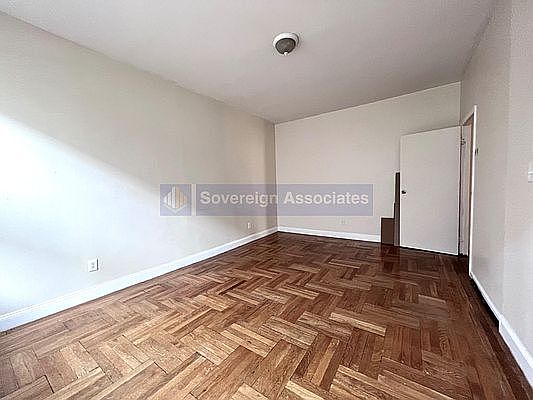 3rd image of 300 Fort Washington Ave APT 5C